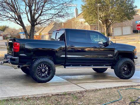 Lifted Chevrolet Trucks