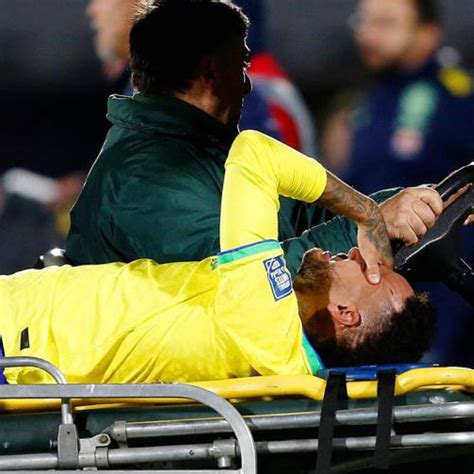 Foot La Grave Blessure De Neymar Jette Le Doute Sur Son Avenir Sportif