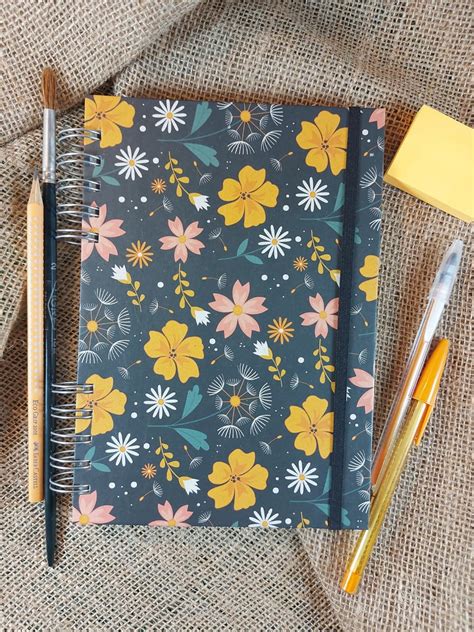 Caderno Sketchbook Flores Amarelas Capa Dura X Cm Elo