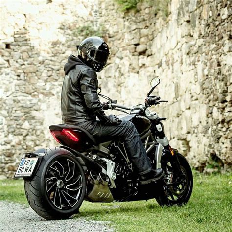 Pin By Karina Hoever On Motorr Der Ducati Diavel Ducati Ducati