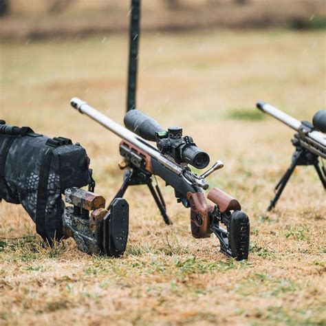 light  heavy rifle stocks  shooters guide  making   ch