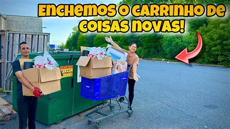 Enchemos O Carrinho De Coisas Novas Do Dumpster Dos Estados Unidos