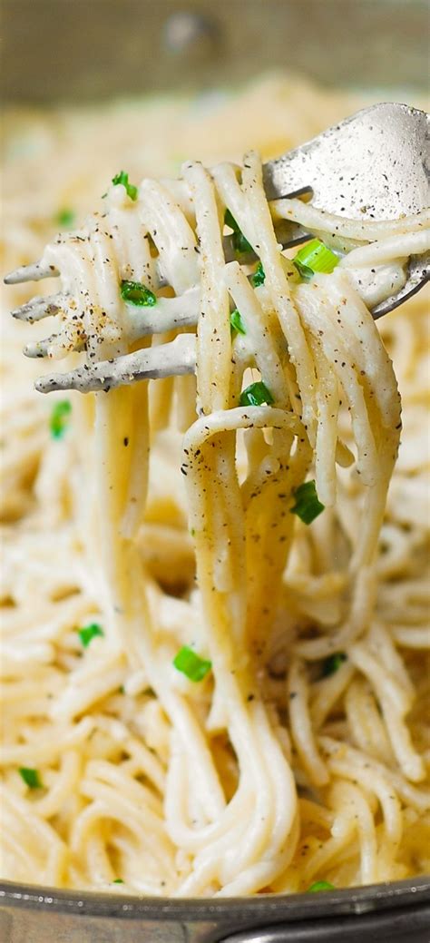 Homemade Creamy Four Cheese Garlic Spaghetti Sauce Is The Best White