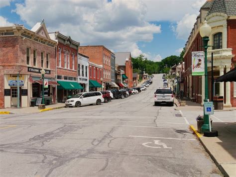 Downtown Main Street in Weston, MO Editorial Stock Photo - Image of cafe, adorable: 278657018