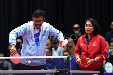 KEJUARAAN TENIS MEJA PIALA MENTERI KOMINFO ANTARA Foto