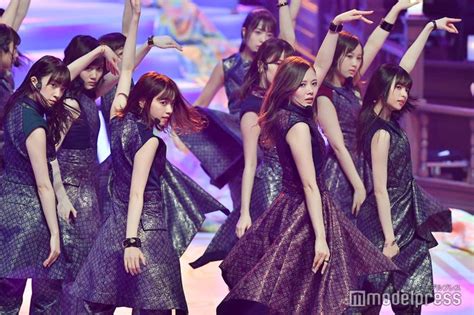 乃木坂46、生バンドで「インフルエンサー」披露 昨年不在の北野日奈子も参加＜レコ大＞ モデルプレス