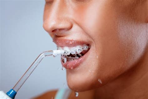 Cómo Limpiar Entre Los Dientes Métodos Y Consejos