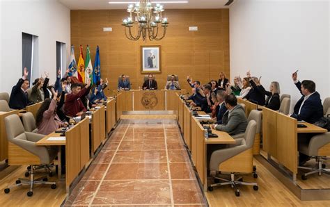 El Pleno respalda por unanimidad la concesión de las Medallas de Oro de