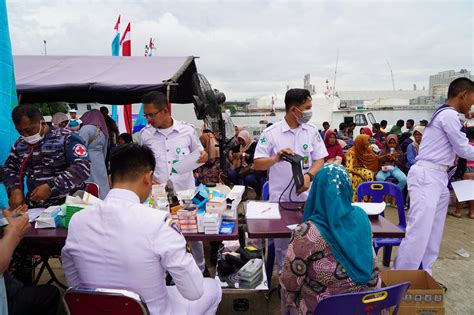 Hari Armada RI Lanal Lhokseumawe Adakan Upacara Di Geladak Dan Baksos