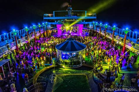 Jam Cruise Announces Its Massive Lineup For 2018