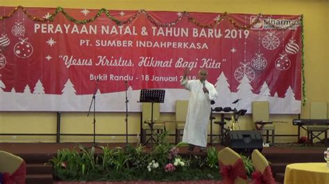 RENUNGAN NATAL ROMO RD ADRIANUS SATU MANGGO MALU BUAT TANDA SALIB