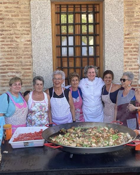 LA CHEF PEPA MUÑOZ RECIBE EL TOMATE DE ORO DE MARTÍN MUÑOZ DE LAS