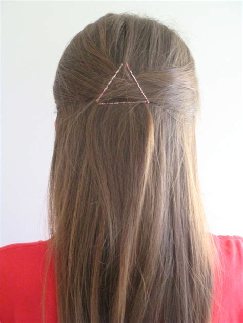 5 Cute And Easy Bobby Pin Hairstyles Using Fewer Than 5 Bobby Pins