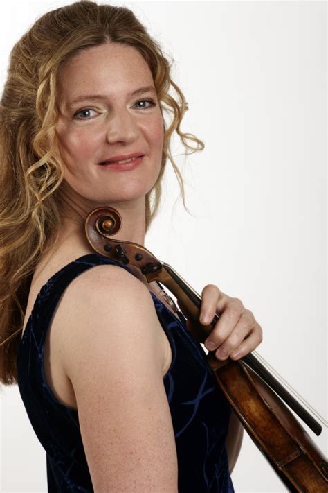 Rachel Podger Violin Short Biography