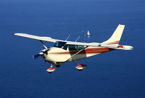 Cessna 182H — South Shore Flying Club