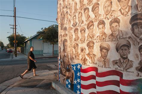 Santa Ana La Ciudad A La Vanguardia De La Transformación Latina De California Español