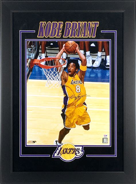 Kobe Bryant Autographed Los Angeles Lakers 16x20 Photo Frame