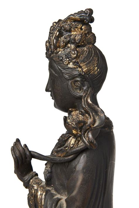 Bid Now Statue de Guanyin en bronze Chine début du XXe siècle