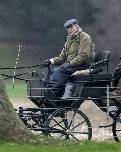 Photo Le Prince Philip Duc D Edimbourg Fait Un Tour De Cal Che