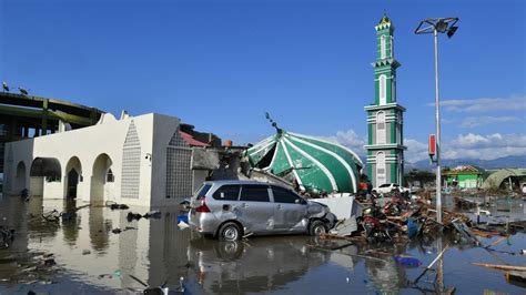 Fotos Terremotos Y Tsunami En Indonesia Dejaron Al Menos 832 Muertos Y Centenares De Heridos