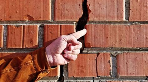 Comment Sceller Une Fissure Dans Le Mur D Une Maison En Brique Comment