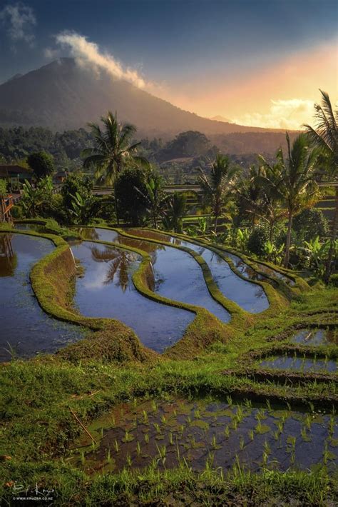 Sunrise in Bali, Indonesia : r/travelphotos