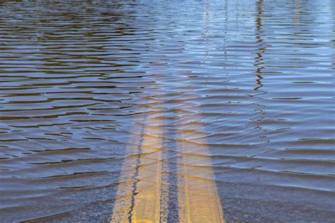 There Is Some Terrifying Flooding on Washington Streets Right Now ...