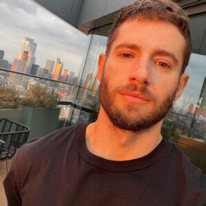 Beau gosse du jour à Malte l La Gay Life