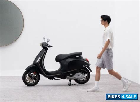 Vespa Sprint S With Tft Scooter Price Specs And Features Bikes Sale