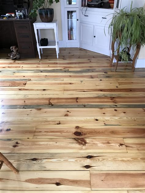 MA Pine Hardwood Floor Installer | Central Mass Hardwood Inc.