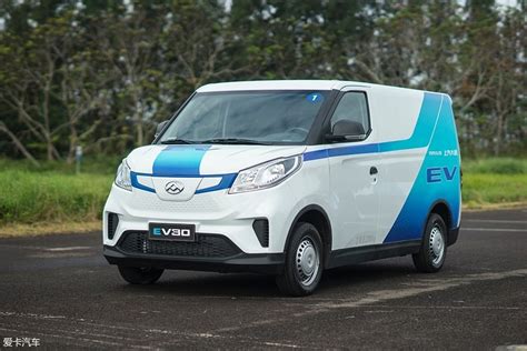 别具一格的物流方案 上汽大通ev30试驾ev30外观 爱卡汽车