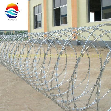 Galvanized Pvc Concertina Razor Barbed Wire Pyramid Triple Barrier