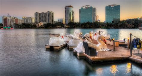 Lake Eola Park - Recreation - Downtown Orlando - Orlando