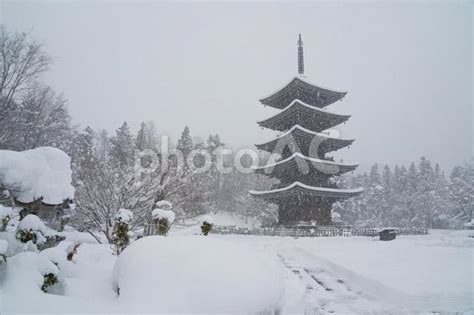 雪の五重塔 No 22672969｜写真素材なら「写真ac」無料（フリー）ダウンロードok