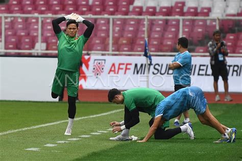 LATIHAN TIMNAS VIETNAM ANTARA Foto