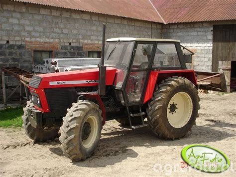 Zdjęcie traktor Ursus 1224 id 1516 Galeria rolnicza agrofoto