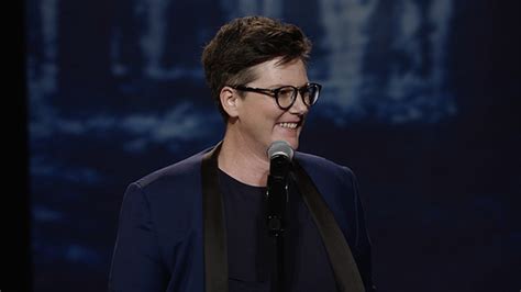 Hannah Gadsby Transforms Trauma into Comedy in Netflix's 'Nanette'