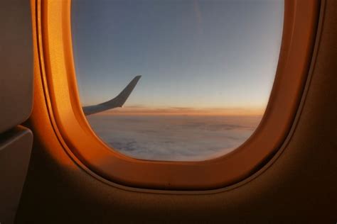 10+ Free Airplane Window View Pictures - Pikwizard