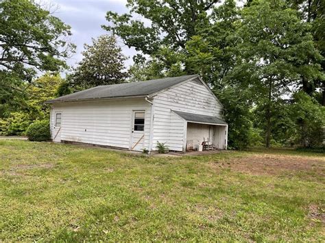 Cheapish Virginia Farmhouse For Sale On Acres Under K Off