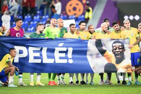 Brasil Mendedikasikan Kemenangan Piala Dunia Untuk Legenda Sepak Bola Pele