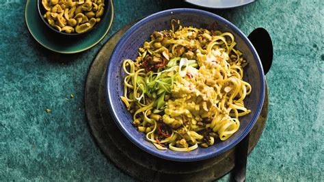 Pad Thai Met Tofu En Ei Recept Allerhande Albert Heijn