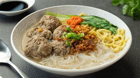 Homemade Mee Bakso Indonesian Meatball Noodle Soup Youtube