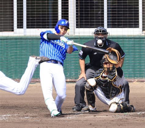 【dena】佐野恵太が豪快チーム1号「打った瞬間入るかな」、「打ちまくって打線を引っ張っていきたい」 スポーツ報知