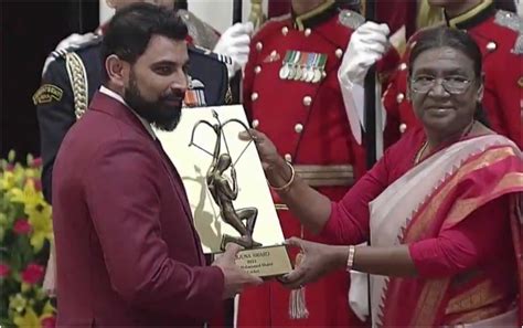 Watch Mohammad Shami Conferred With Arjuna Award By President Of India