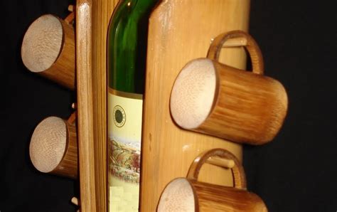 Arte Bambu Conjunto Porta Cachaça seis Canecas em bambú