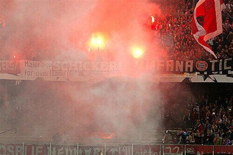 Polizei Fordert Bundesweites Stadionverbot F R Schickeria Fans