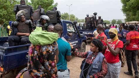 Bundeswehreinsatz In Mali Lambrechts Rote Linie Tagesschau De