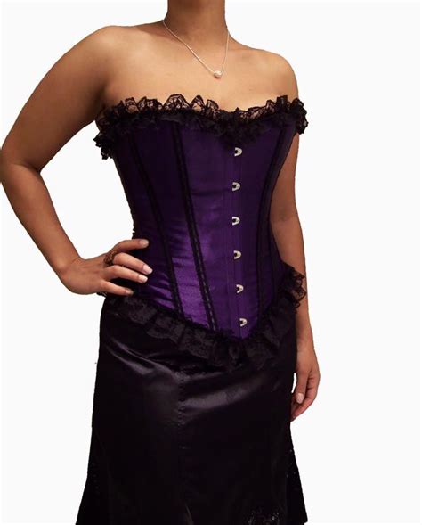 Le Corset Victorien Violet Et Noir Bustiers Et Corsets Pour Vos Soir Es