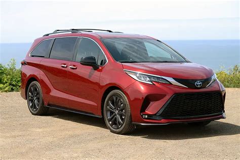 2022 Toyota Sienna Xse 7 Passenger Review By David Colman Video