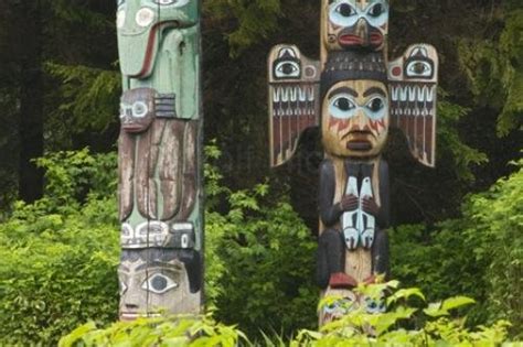 Native American Sculpture | Photo, Information